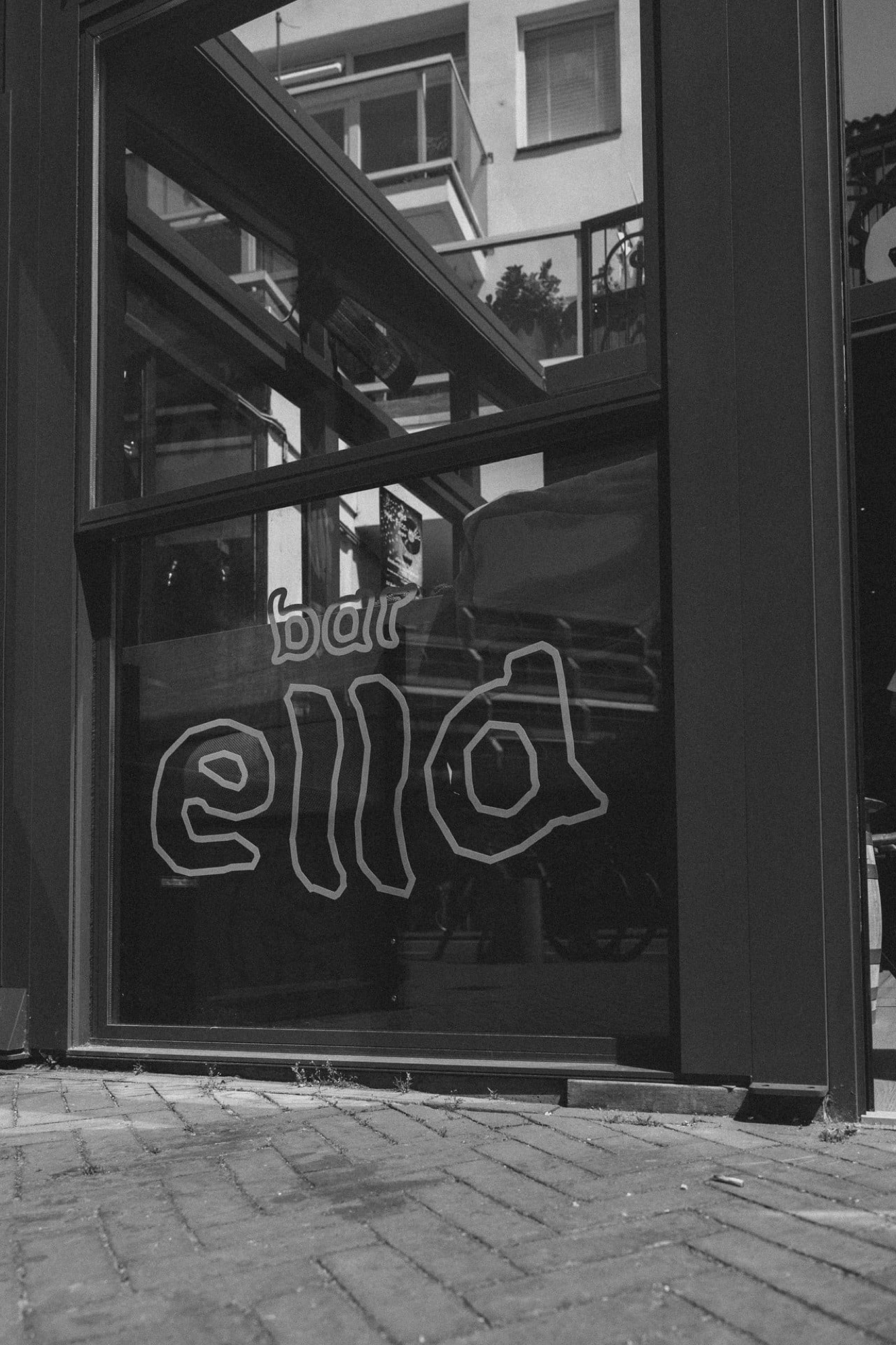 Bar Ella, Noordwijk, huisstijl door Studio Zulo